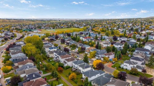 296 Hidden Ranch Circle Nw, Calgary, AB 