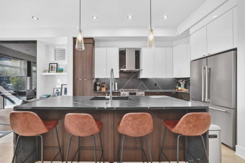 1-940 38 Street Sw, Calgary, AB 