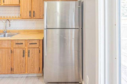 136 Castleridge Drive Ne, Calgary, AB 