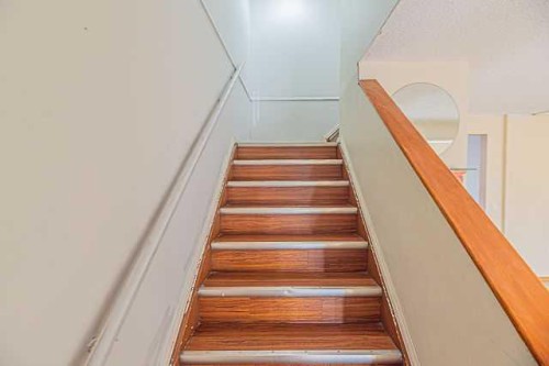 136 Castleridge Drive Ne, Calgary, AB 