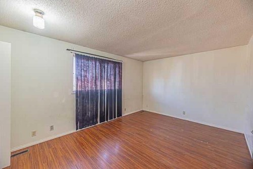 136 Castleridge Drive Ne, Calgary, AB 