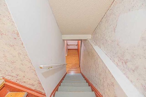 136 Castleridge Drive Ne, Calgary, AB 