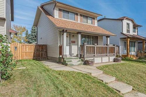 136 Castleridge Drive Ne, Calgary, AB 
