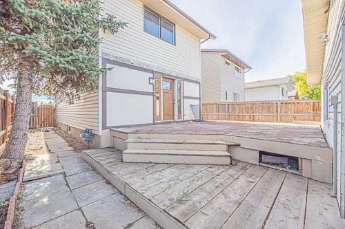 136 Castleridge Drive Ne, Calgary, AB 