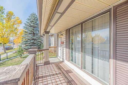 136 Castleridge Drive Ne, Calgary, AB 