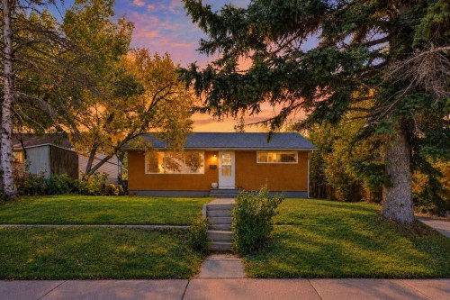 411 33 Avenue NE Calgary, AB T2N 2J2