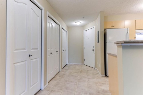 1323-8 Bridlecrest Drive Sw, Calgary, AB 