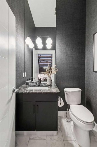 406 33 Avenue Nw, Calgary, AB 