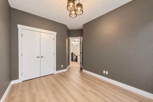 406 33 Avenue Nw, Calgary, AB 