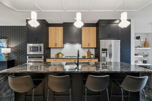 406 33 Avenue Nw, Calgary, AB 