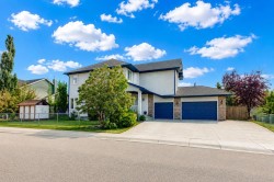 402 Fairways Mews NWAirdrie, AB T4B 2W9