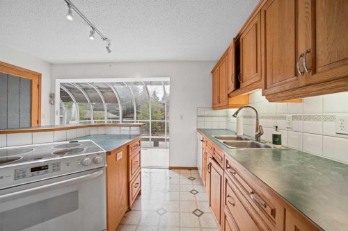 60 Silverview Way Nw, Calgary, AB 