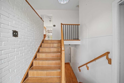 60 Silverview Way Nw, Calgary, AB 