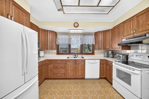 10424 2 Street Se, Calgary, AB 
