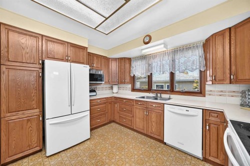 10424 2 Street Se, Calgary, AB 