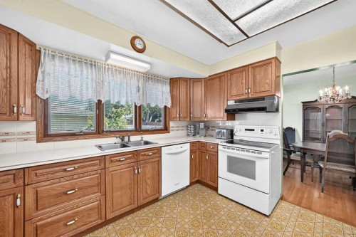 10424 2 Street Se, Calgary, AB 