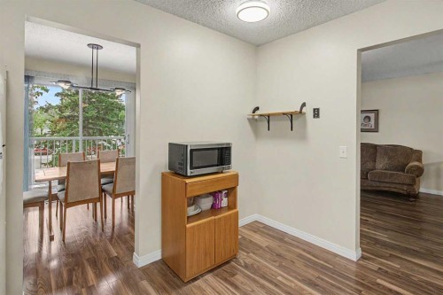 232 Sandstone Place Nw, Calgary, AB 