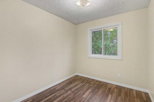 232 Sandstone Place Nw, Calgary, AB 