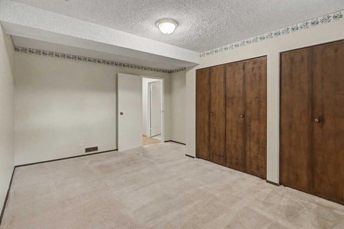 232 Sandstone Place Nw, Calgary, AB 