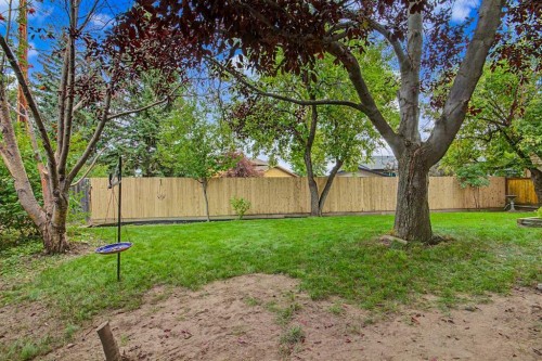 232 Sandstone Place Nw, Calgary, AB 