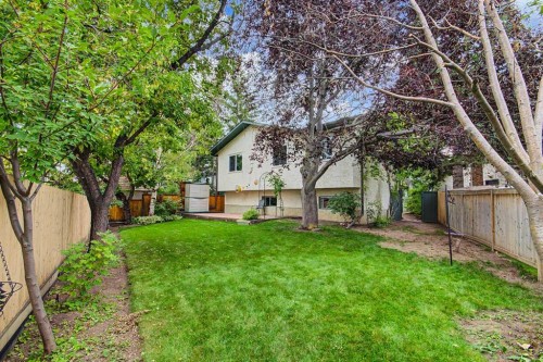 232 Sandstone Place Nw, Calgary, AB 