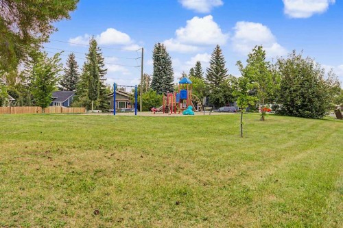 232 Sandstone Place Nw, Calgary, AB 