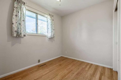 1015 Mackid Road Ne, Calgary, AB 