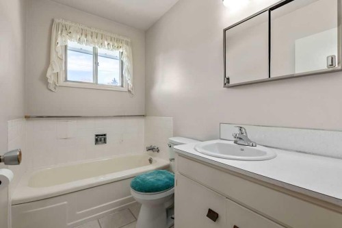 1015 Mackid Road Ne, Calgary, AB 