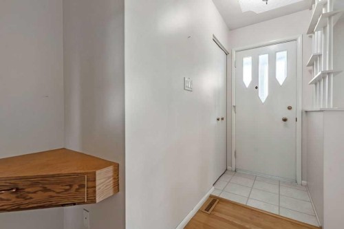 1015 Mackid Road Ne, Calgary, AB 