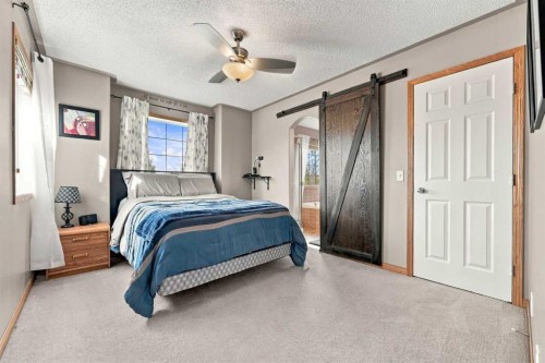 2 Cimarron Grove Bay, Okotoks, AB 