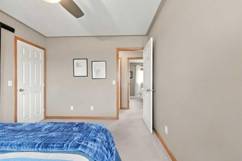 2 Cimarron Grove Bay, Okotoks, AB 