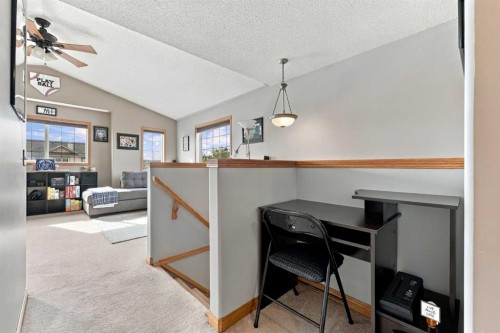 2 Cimarron Grove Bay, Okotoks, AB 