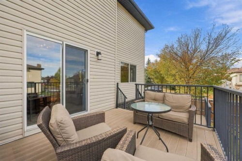 2 Cimarron Grove Bay, Okotoks, AB 