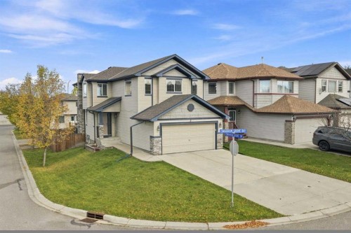 2 Cimarron Grove Bay, Okotoks, AB 