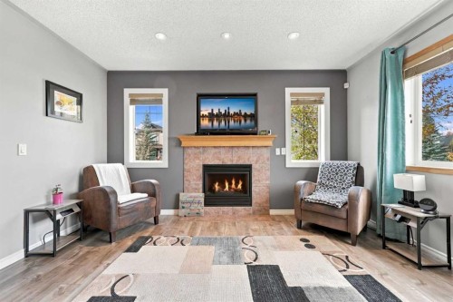 2 Cimarron Grove Bay, Okotoks, AB 