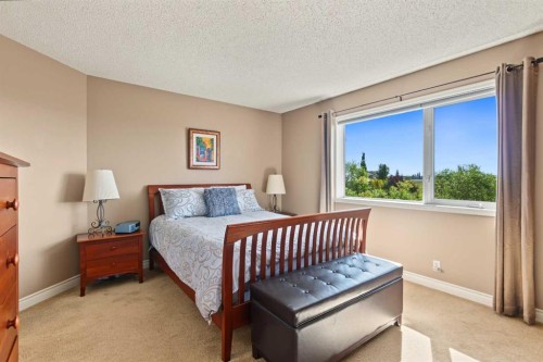 32 Mt Kidd Point Se, Calgary, AB 