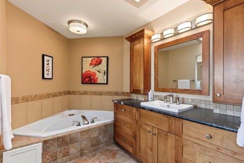 32 Mt Kidd Point Se, Calgary, AB 
