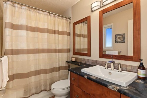 32 Mt Kidd Point Se, Calgary, AB 