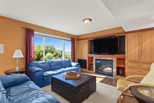 32 Mt Kidd Point Se, Calgary, AB 