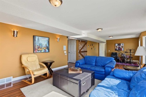 32 Mt Kidd Point Se, Calgary, AB 