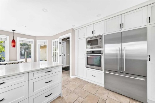 637 Stratton Terrace Sw, Calgary, AB 