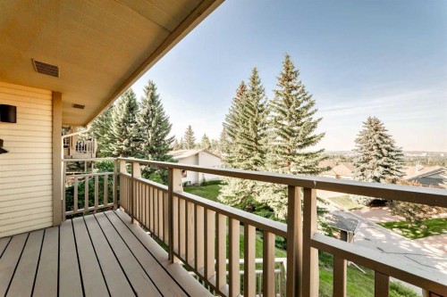 637 Stratton Terrace Sw, Calgary, AB 