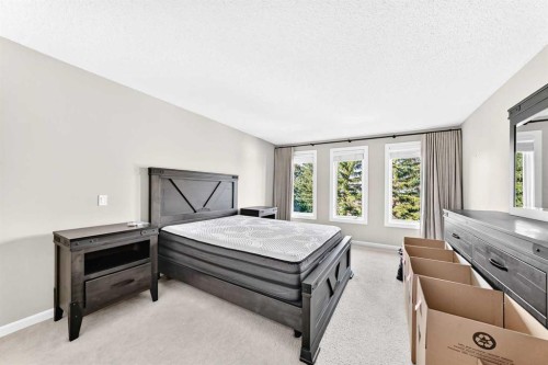 637 Stratton Terrace Sw, Calgary, AB 