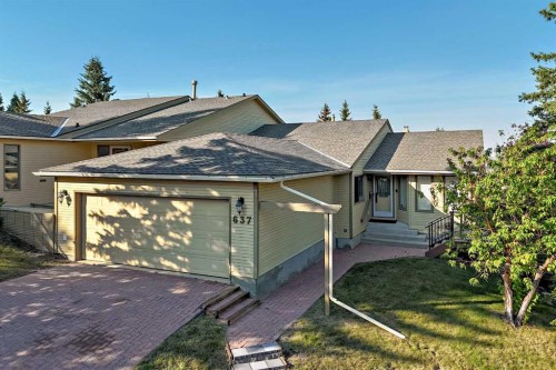 637 Stratton Terrace Sw, Calgary, AB 