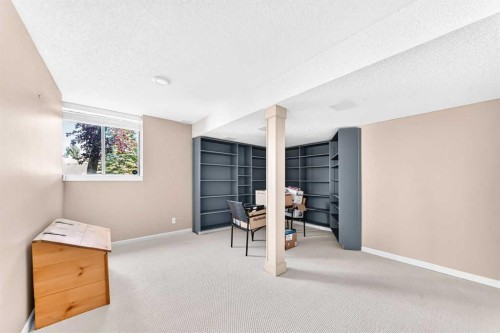 637 Stratton Terrace Sw, Calgary, AB 