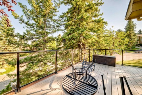 637 Stratton Terrace Sw, Calgary, AB 