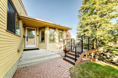 637 Stratton Terrace Sw, Calgary, AB 