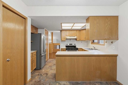 60 Sundown Way Se, Calgary, AB 