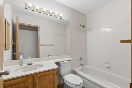 60 Sundown Way Se, Calgary, AB 