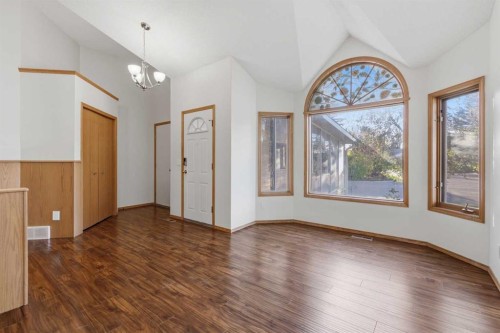 60 Sundown Way Se, Calgary, AB 